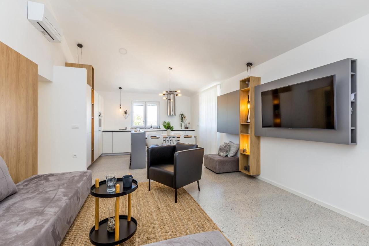 Apartment Laurus Salatić Dış mekan fotoğraf