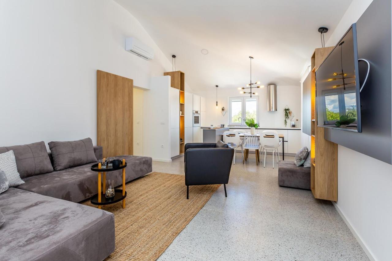 Apartment Laurus Salatić Dış mekan fotoğraf